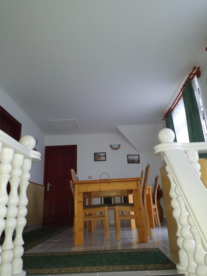 Gala Panzio Hotel Simontornya Luaran gambar
