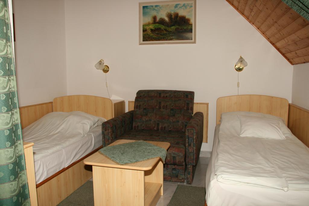Gala Panzio Hotel Simontornya Bilik gambar